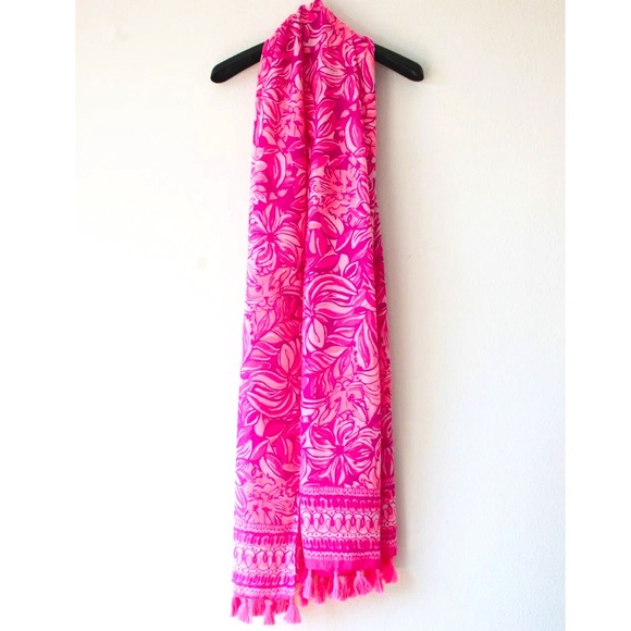 RARE LILLY PULITZER RESORT
SCARF WRAP LILLIAN
OVERSIZED BLANKET
ENGINEERED - Picture 3 of 10